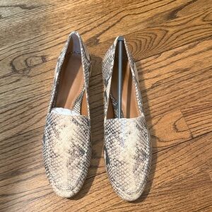 Caslon Beige Snakeskin Loafers